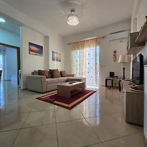 https://modern-quiet-family-friendly-fully-furnished-apartment.albaniahotels.org